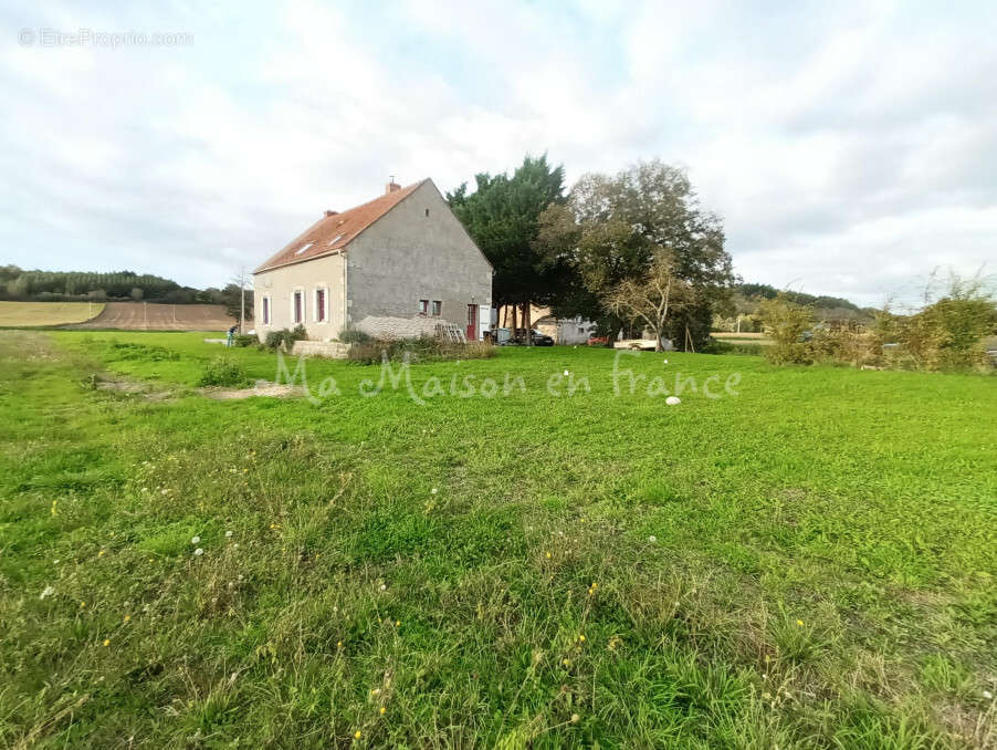 Maison à SAINT-POURCAIN-SUR-SIOULE