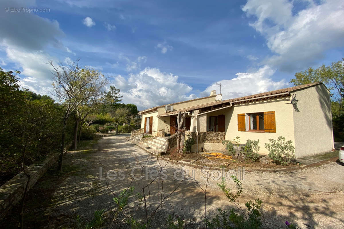 Maison à CUERS