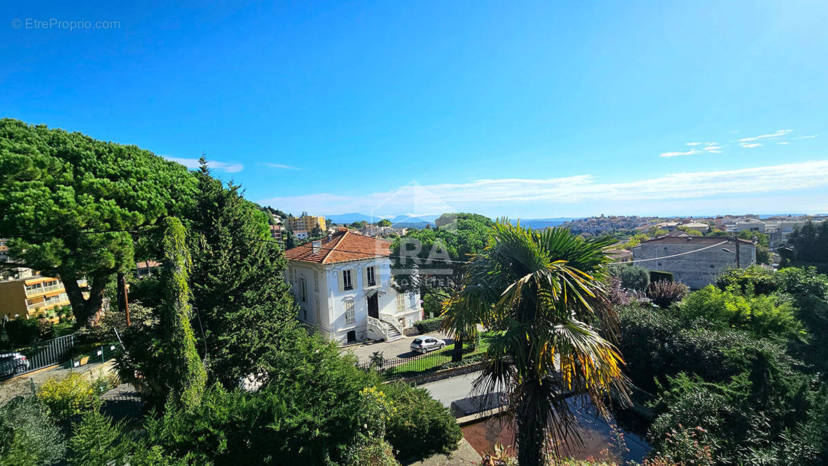 Appartement à VENCE