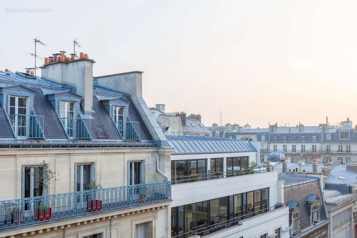 Appartement à PARIS-17E