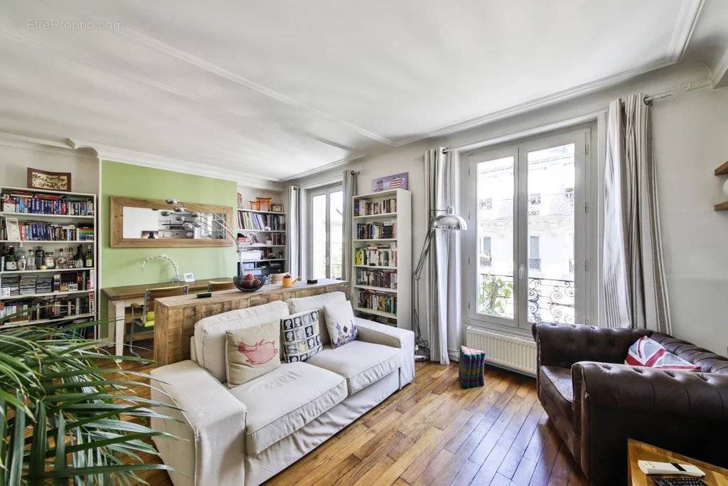 Appartement à PARIS-18E