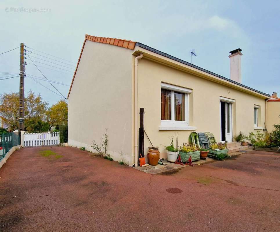 Maison à SAINT-SEBASTIEN-SUR-LOIRE