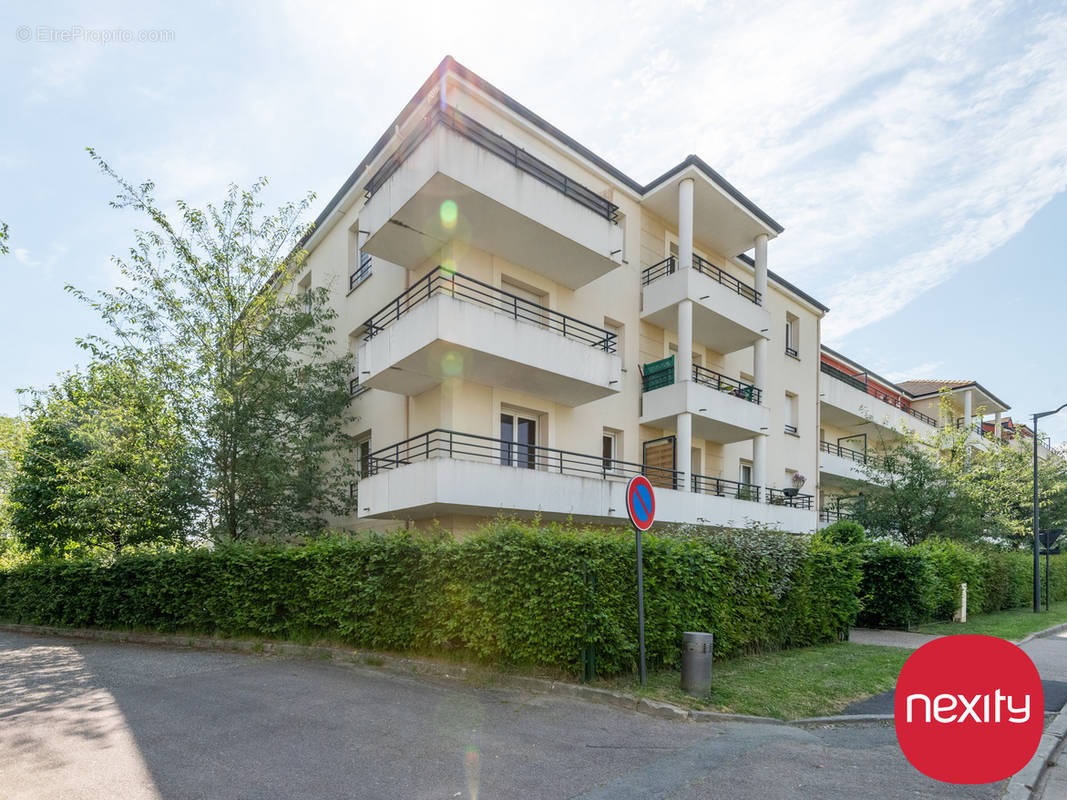 Appartement à VAL-DE-REUIL