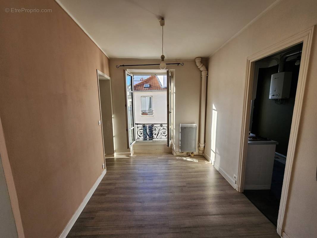 Appartement à PARIS-18E