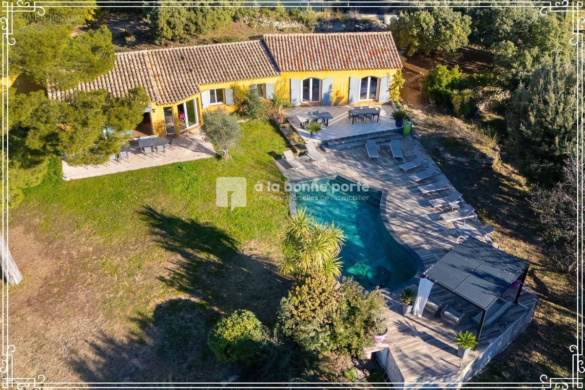 Maison à LE CASTELLET