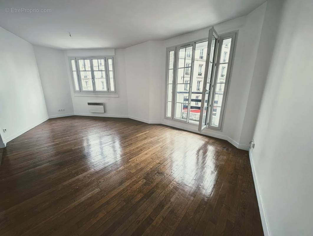 Appartement à PARIS-18E