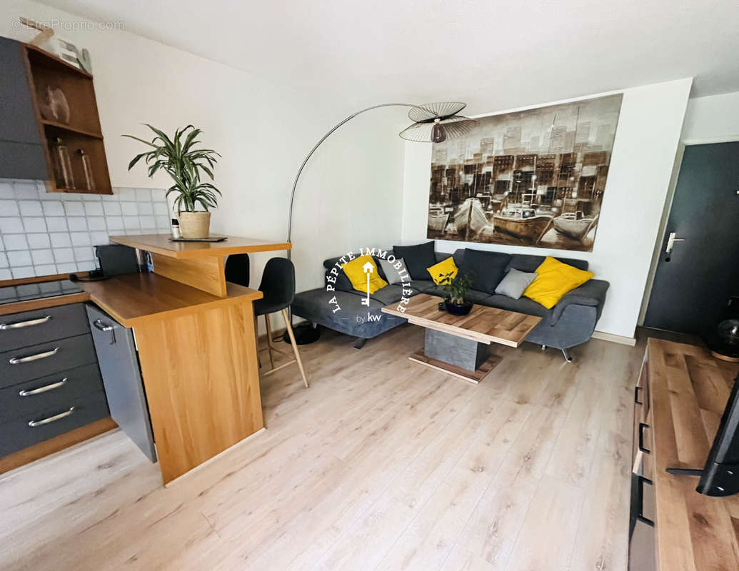 Appartement à VILLENEUVE-LOUBET