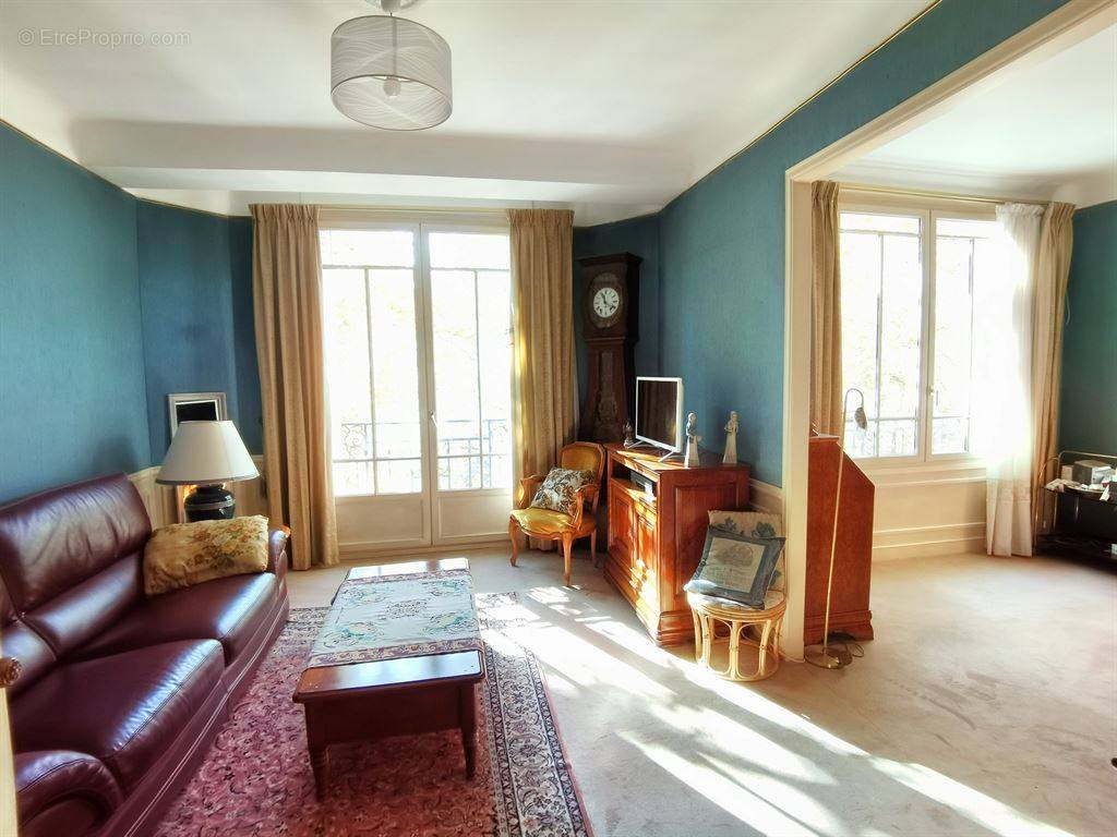 Appartement à PARIS-19E