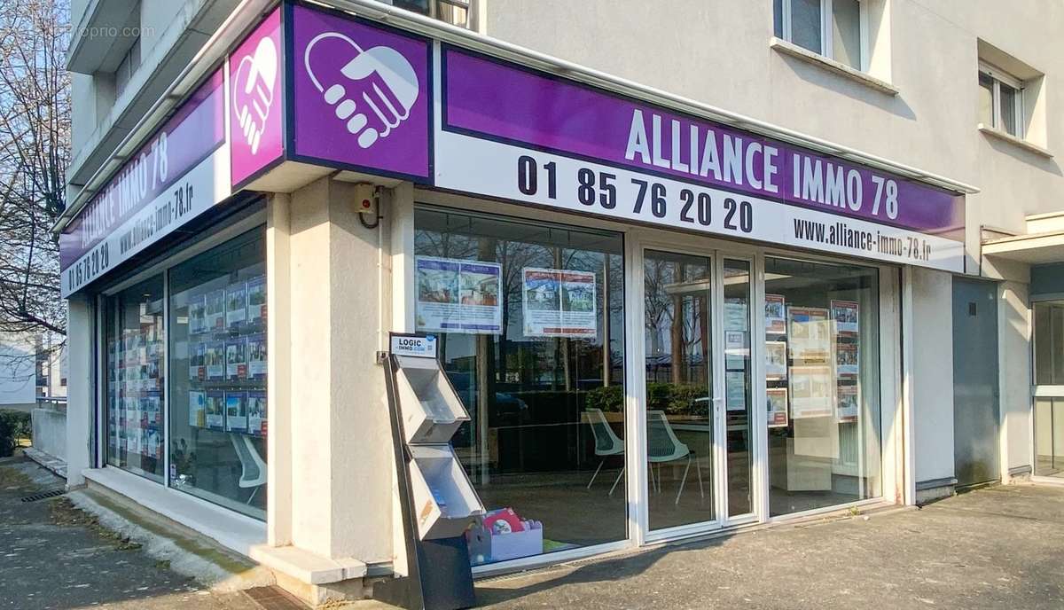 Appartement à LES CLAYES-SOUS-BOIS