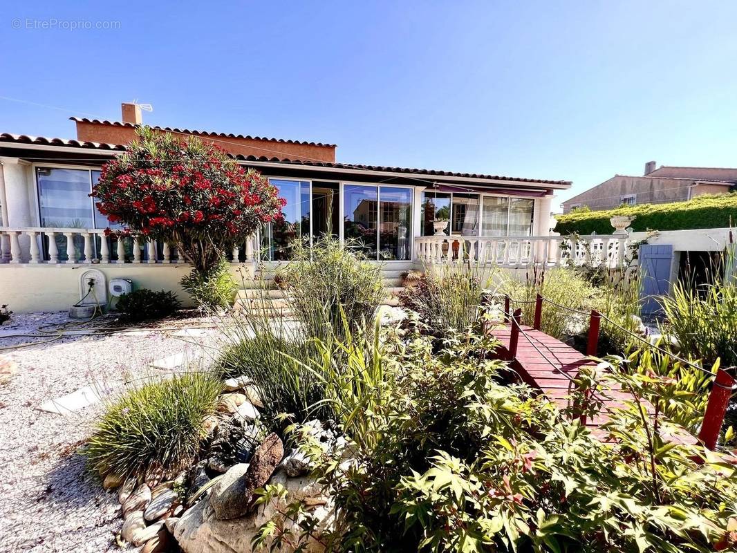 Maison à PUGET-SUR-ARGENS