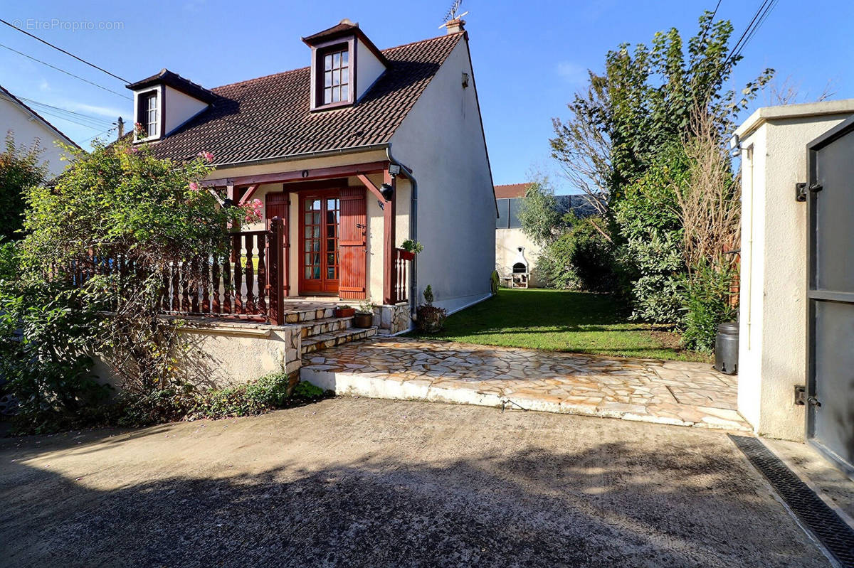 Maison à STAINS