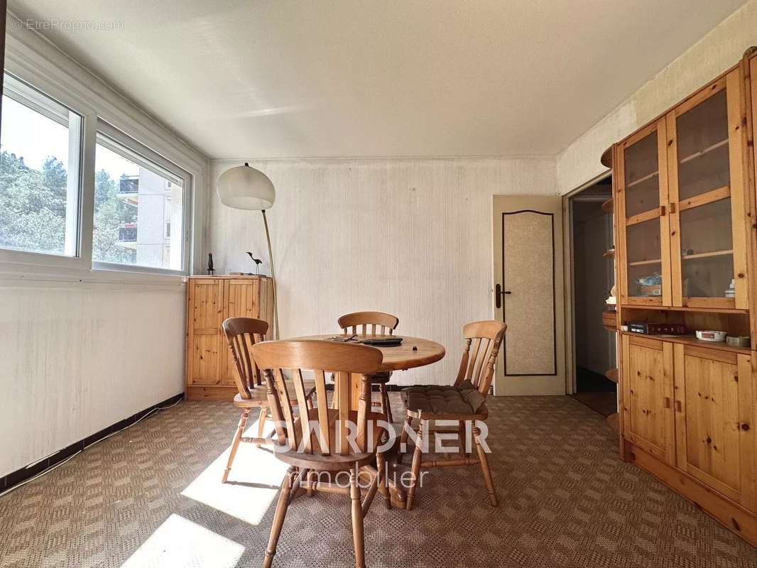 Appartement à MARSEILLE-10E