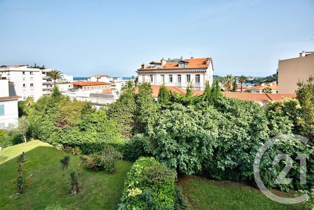 Appartement à BEAULIEU-SUR-MER