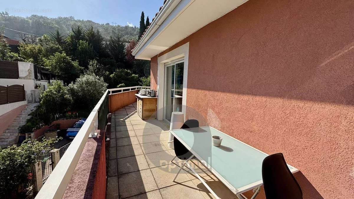 Appartement à MENTON