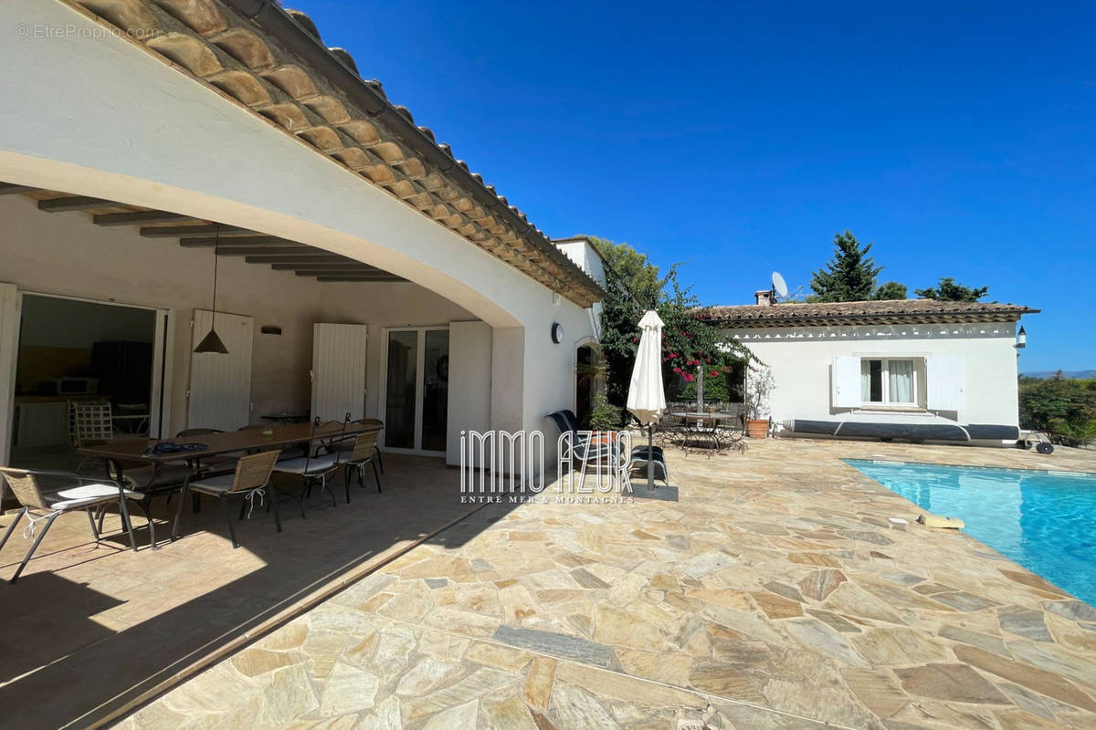 Maison à TOURRETTES-SUR-LOUP