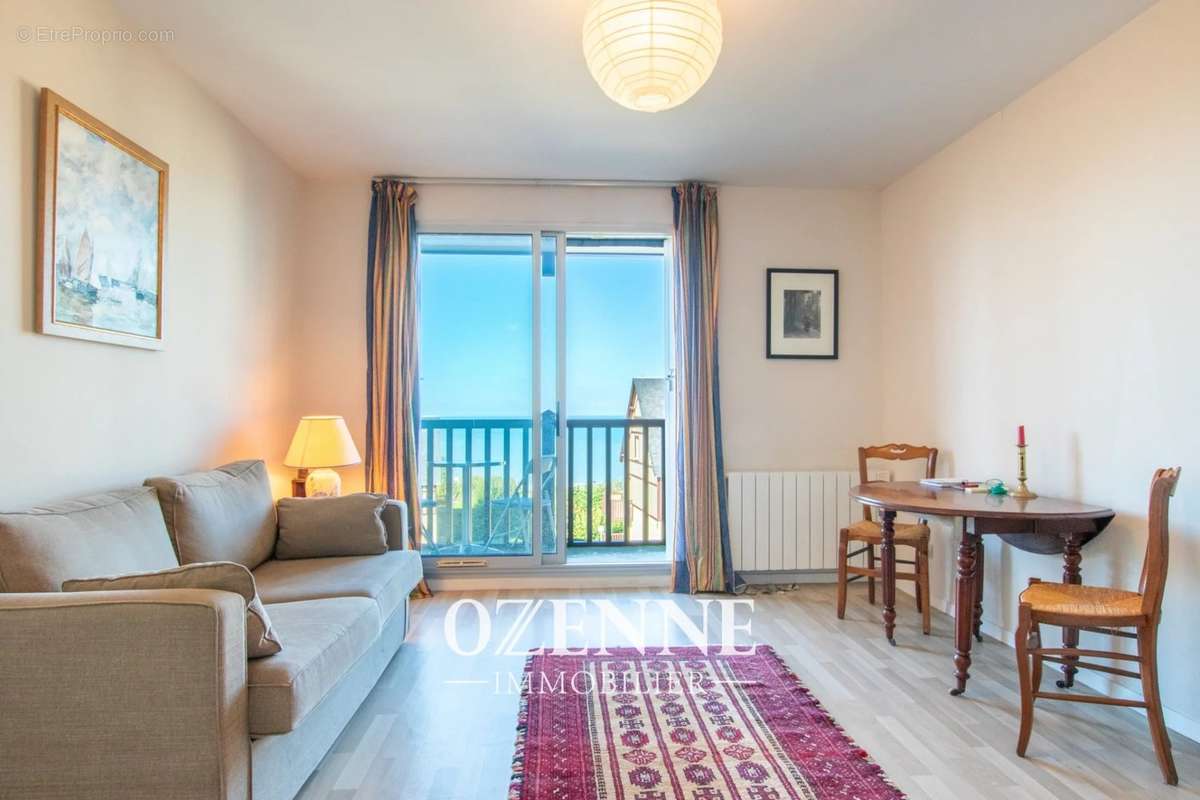 Appartement à BENERVILLE-SUR-MER