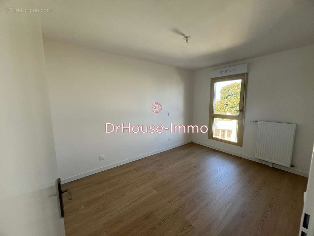 Appartement à AUBERVILLIERS