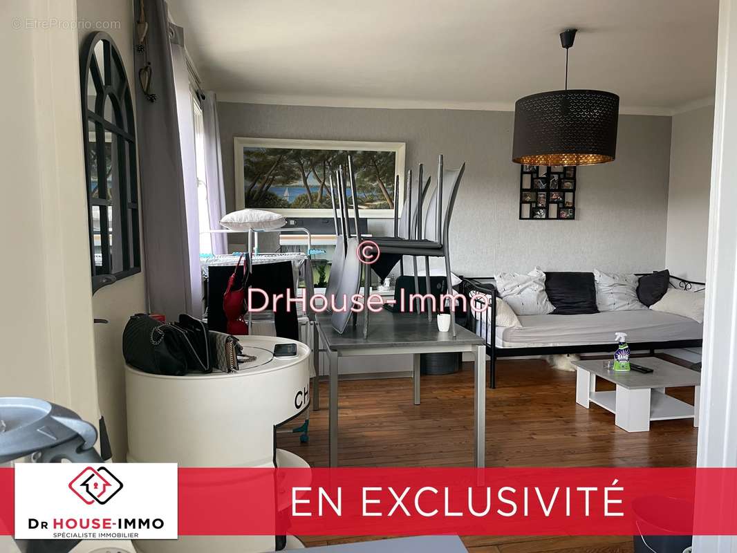 Appartement à UNIEUX