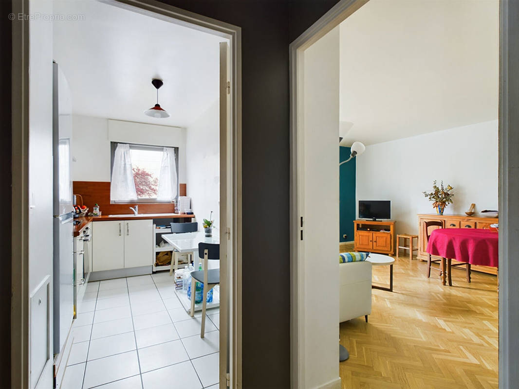 Appartement à PARIS-20E