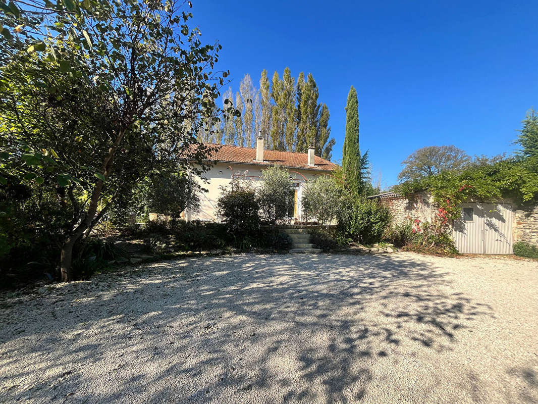 Maison à GRIGNAN