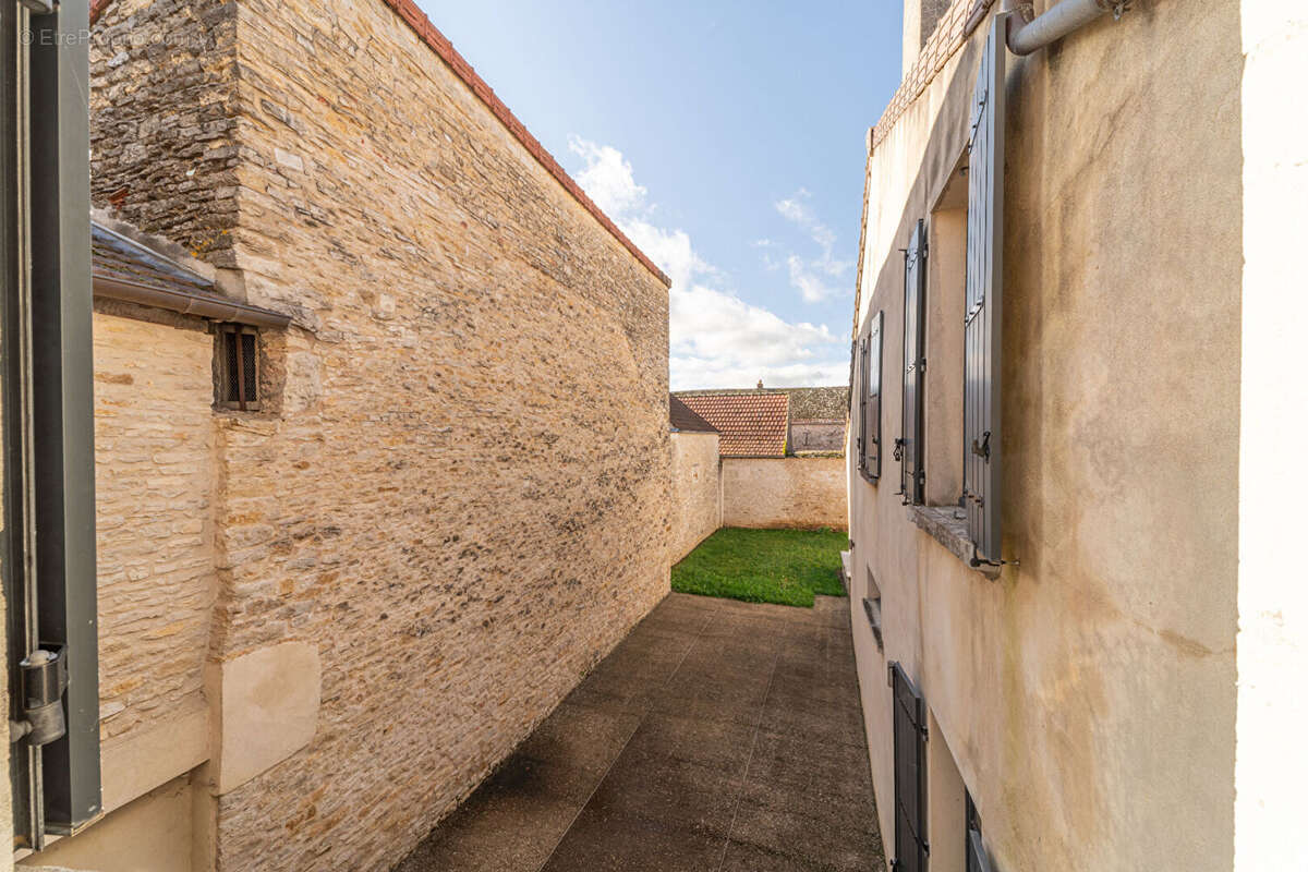 Maison à SANTENAY