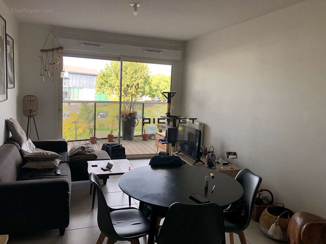 Appartement à BILLERE