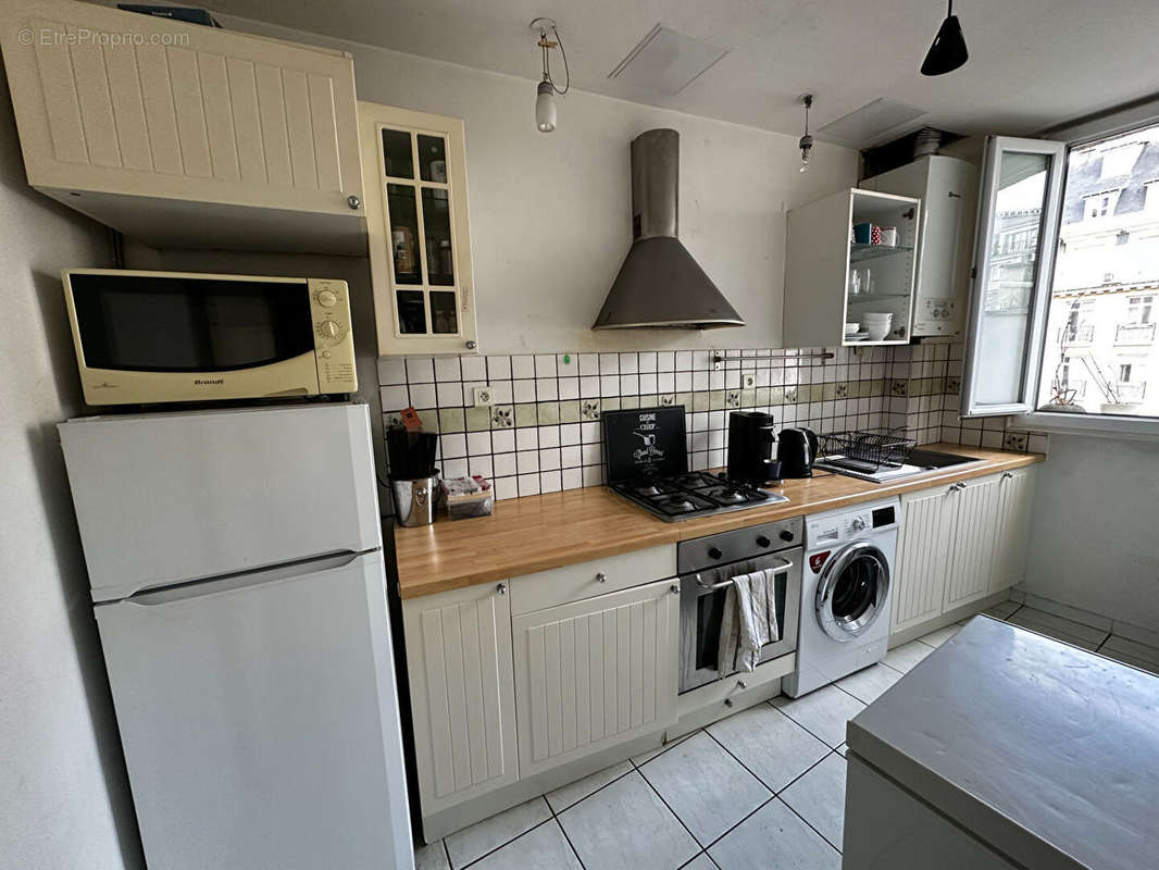 Appartement à PARIS-16E