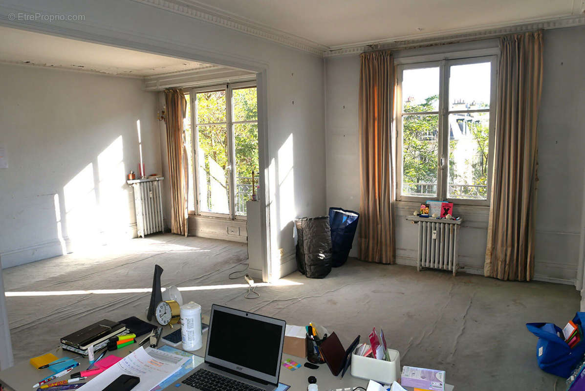 Appartement à PARIS-16E