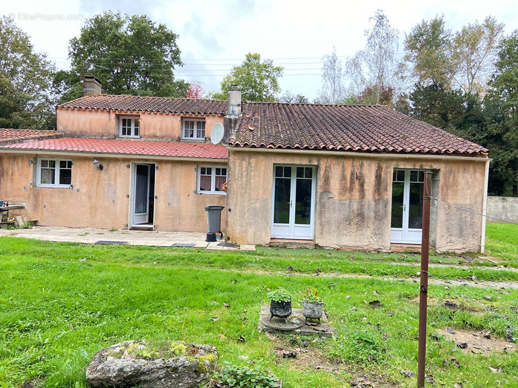 Maison à AUBIGNY