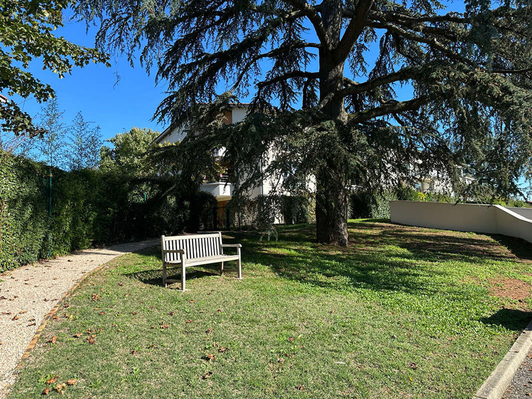 Appartement à GREZIEU-LA-VARENNE