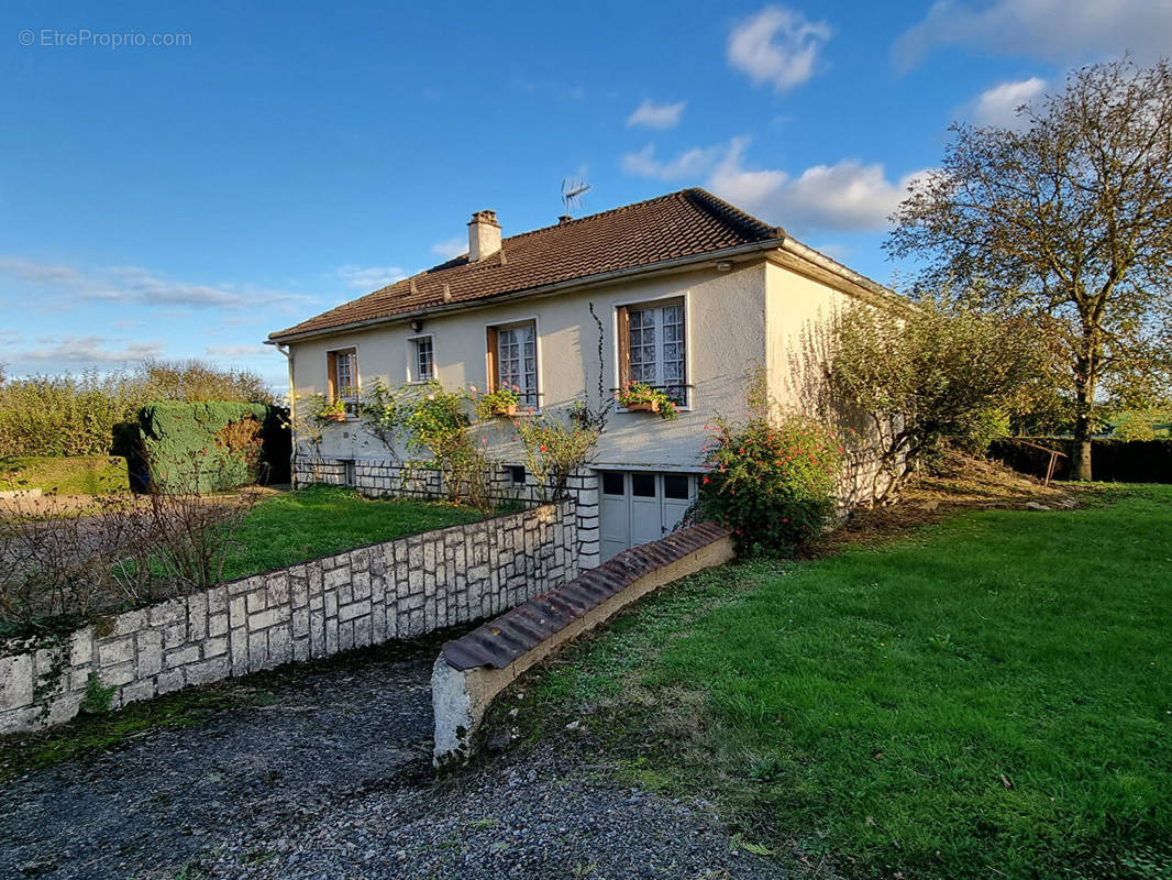 Maison à SERIGNY