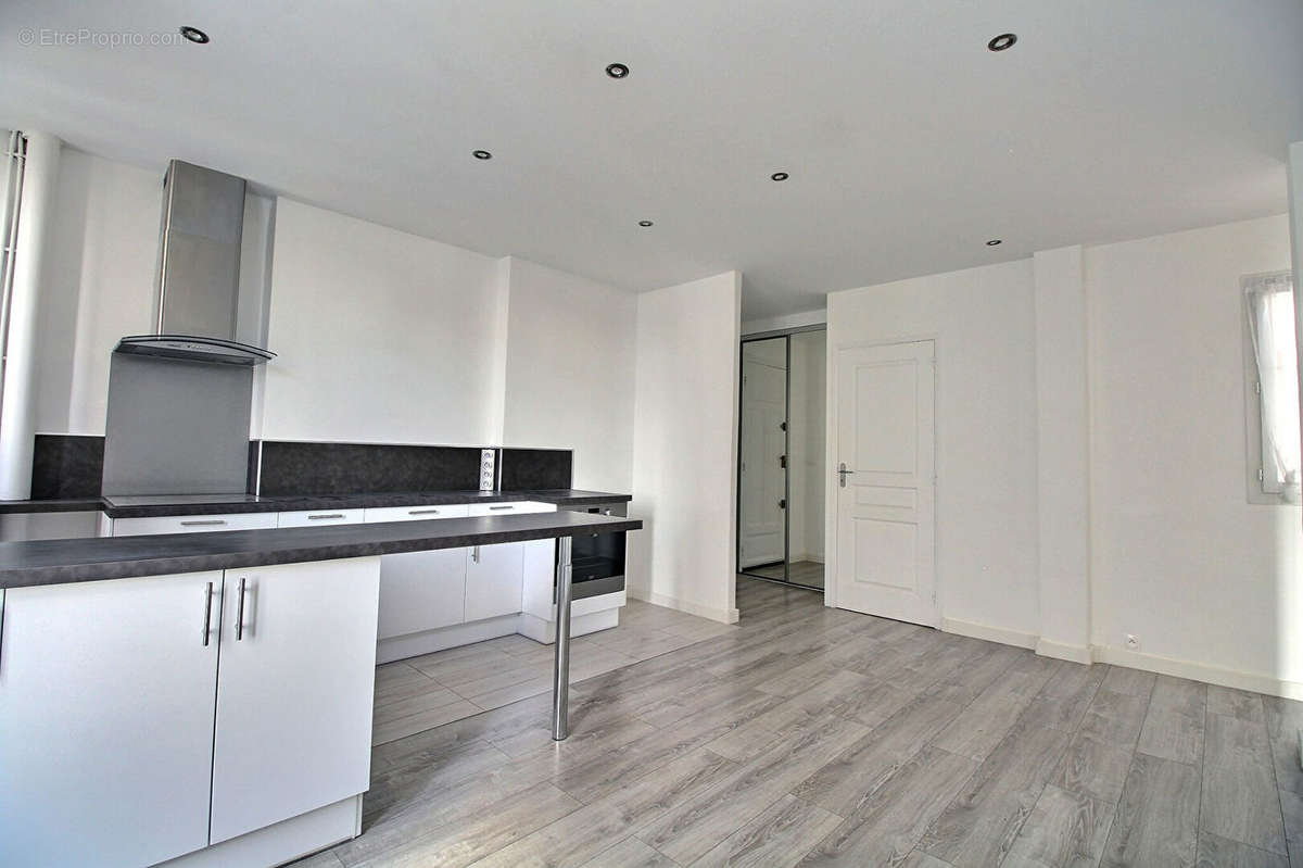 Appartement à COLOMBES