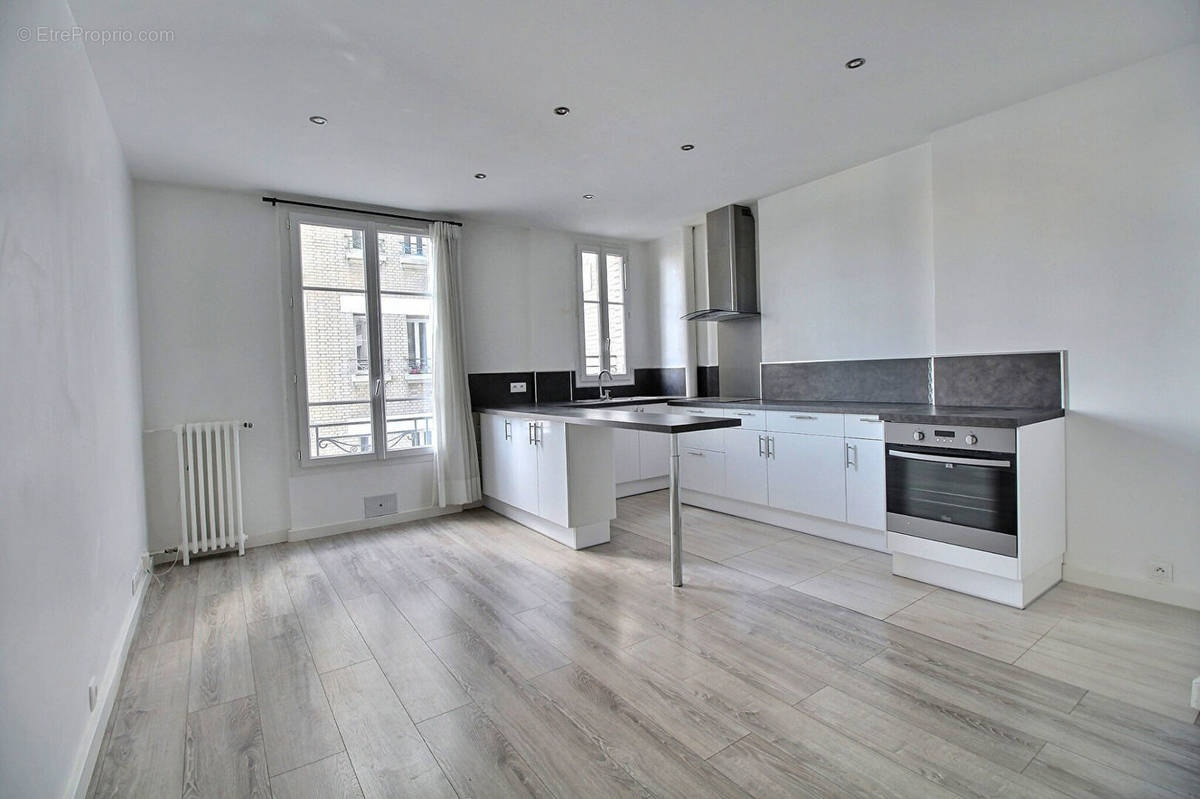 Appartement à COLOMBES