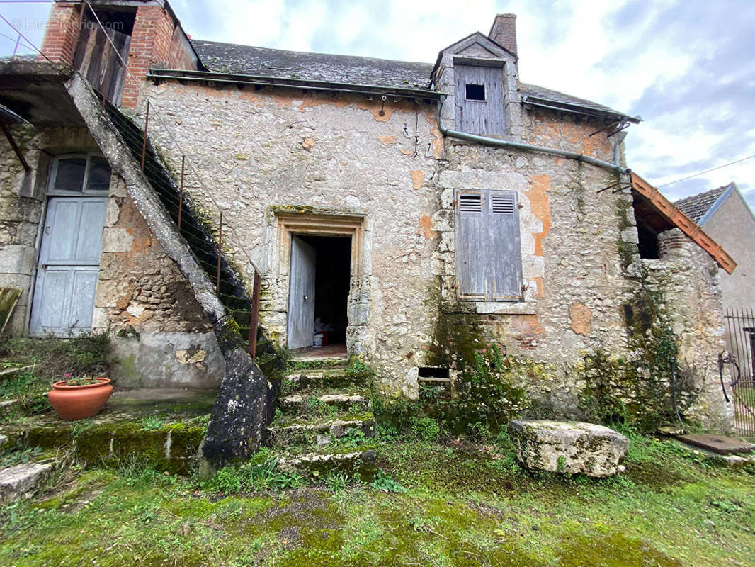 Maison à TAVERS