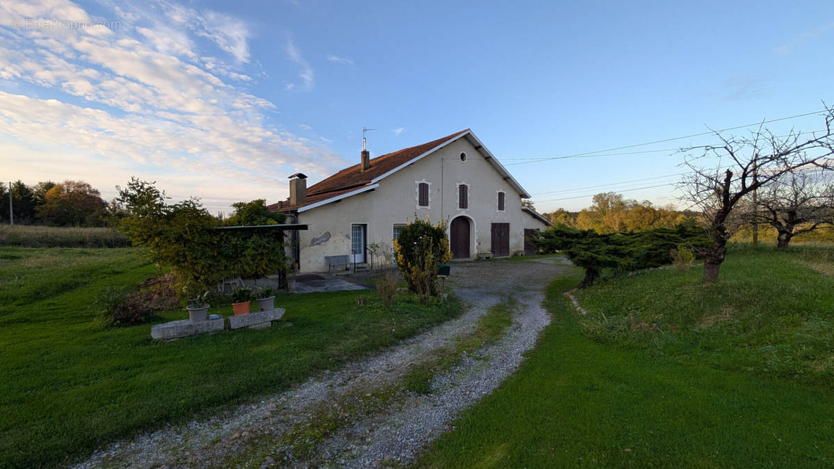 Maison à AMOU