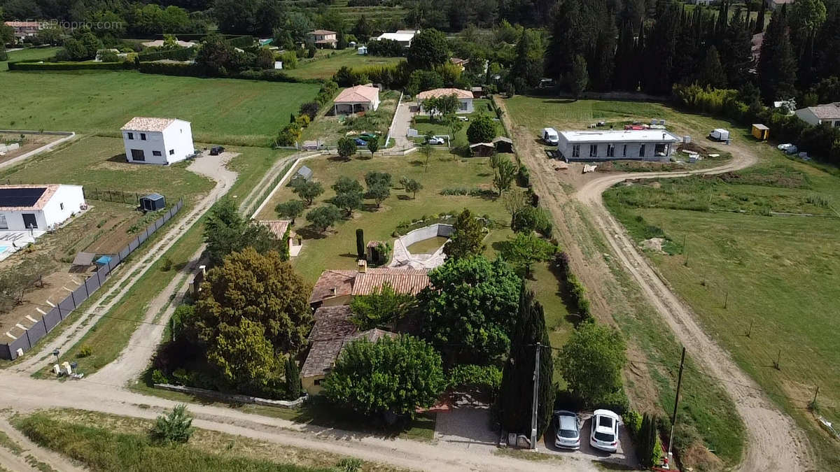 Maison à SALERNES