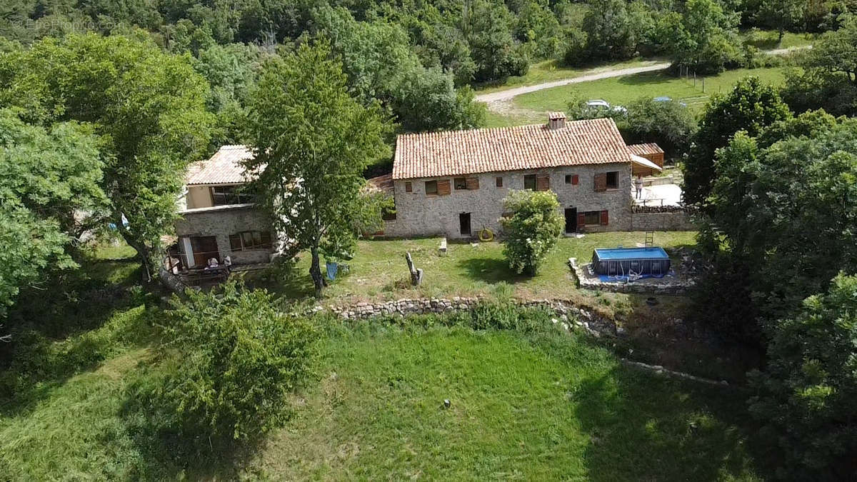 Maison à LA PALUD-SUR-VERDON