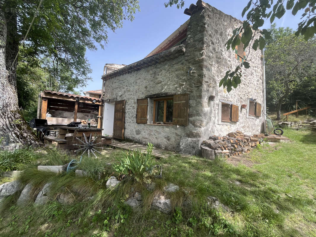 Maison à LA PALUD-SUR-VERDON