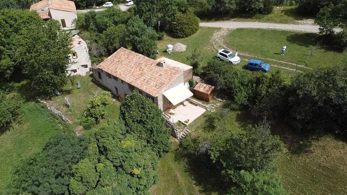 Maison à LA PALUD-SUR-VERDON