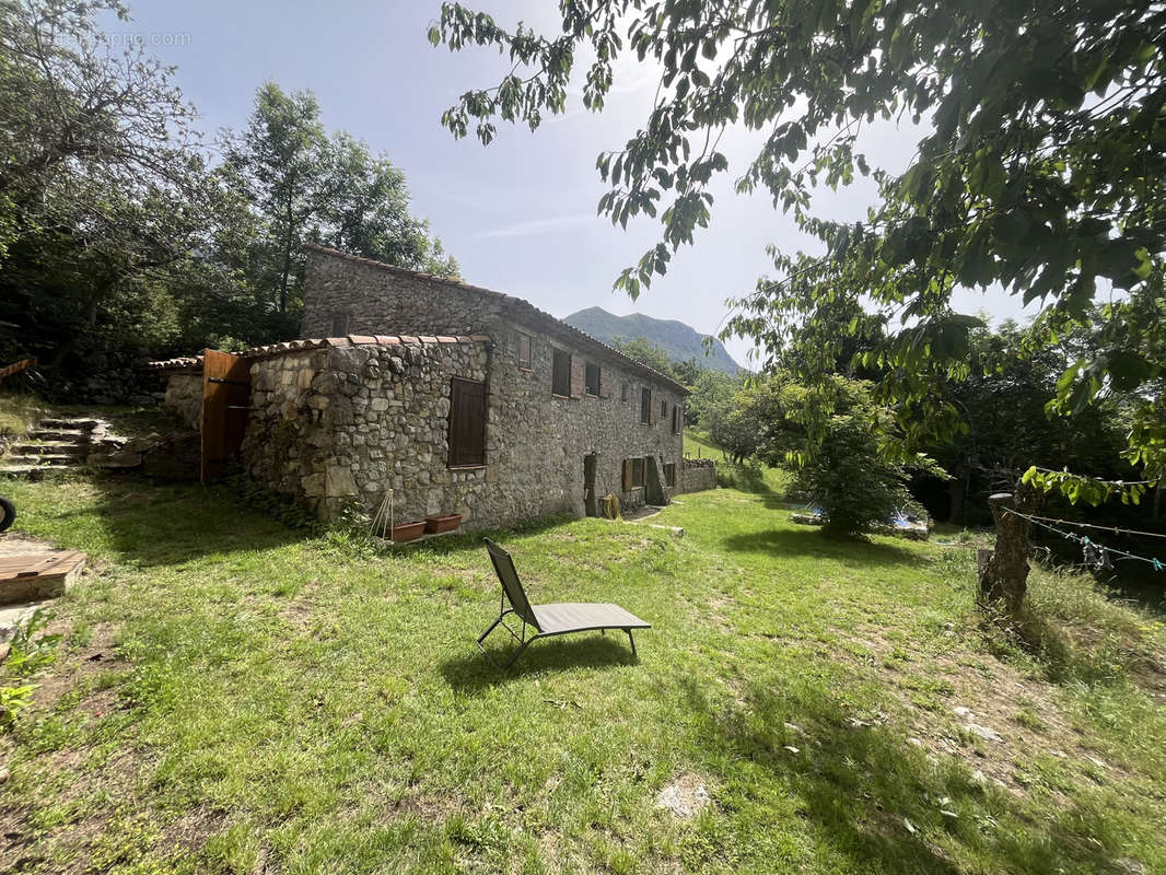 Maison à LA PALUD-SUR-VERDON