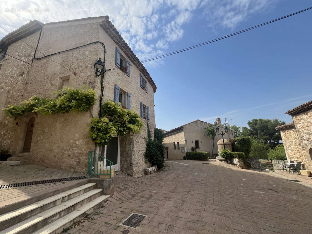 Maison à BAUDINARD-SUR-VERDON