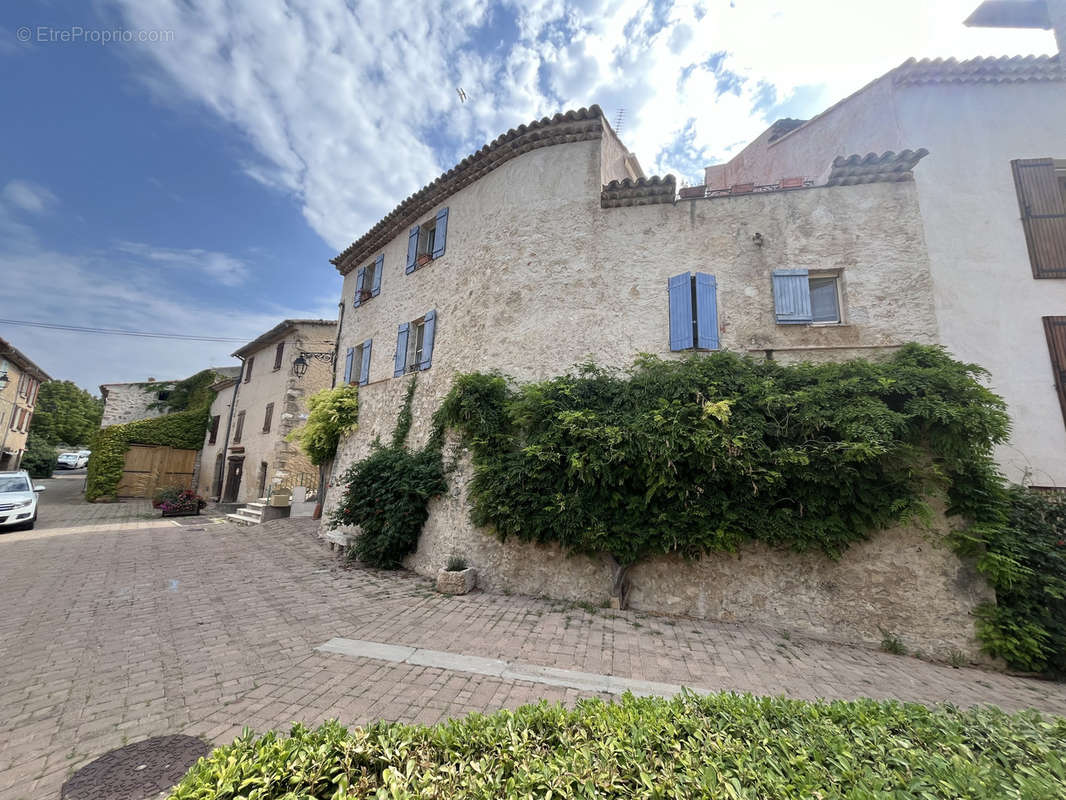 Maison à BAUDINARD-SUR-VERDON