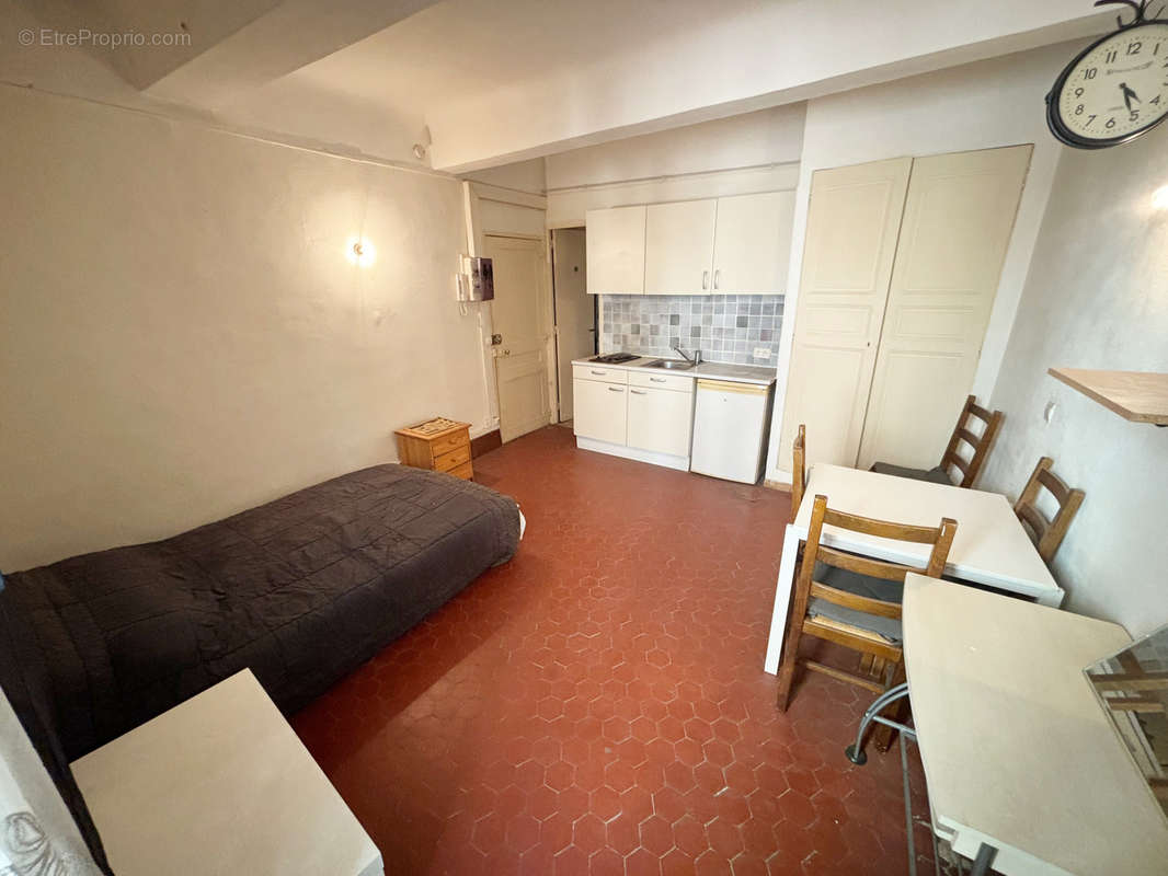 Appartement à SALERNES