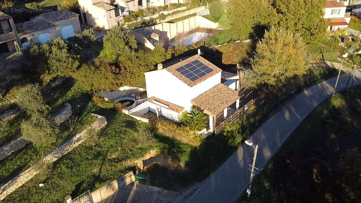 Maison à ARTIGNOSC-SUR-VERDON