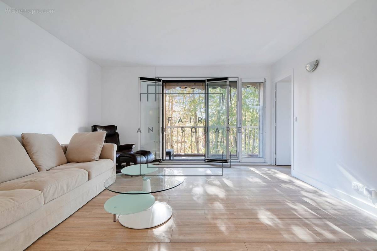 Appartement à NEUILLY-SUR-SEINE