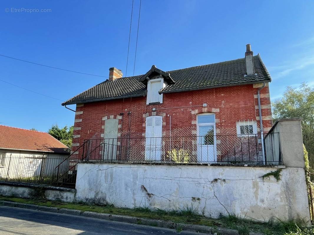 Appartement à MONTFORT-LE-GESNOIS