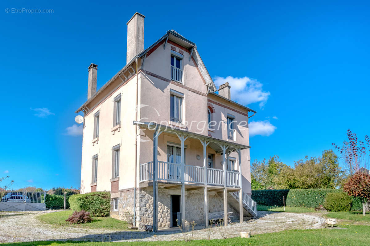 Maison à SAINT-GERMAIN-LES-BELLES