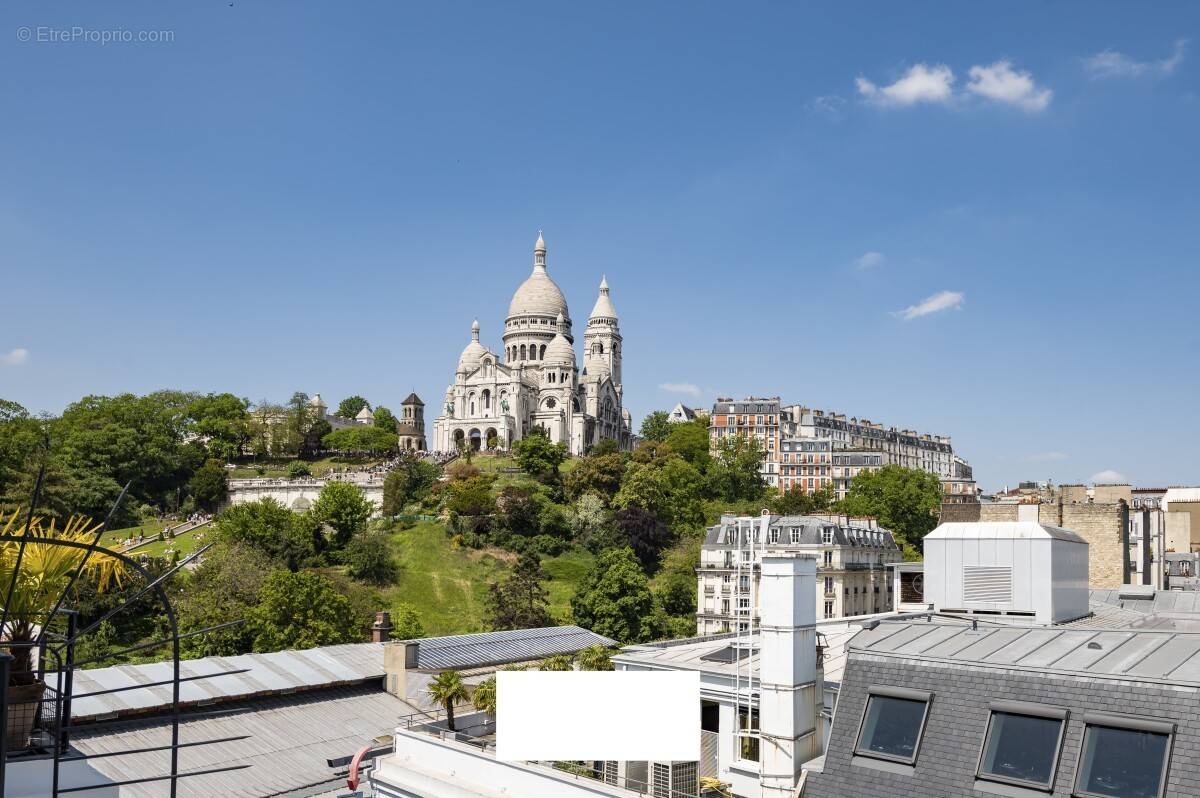 Appartement à PARIS-18E