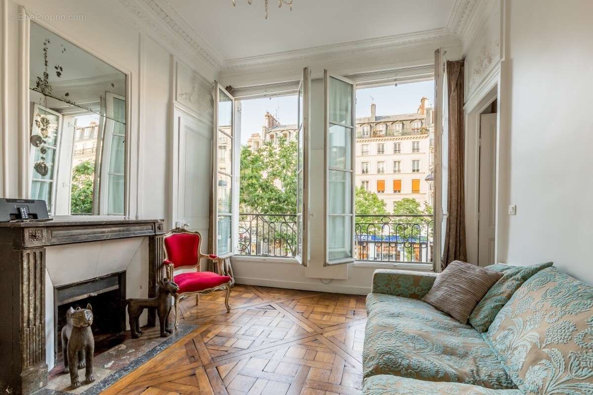 Appartement à PARIS-3E