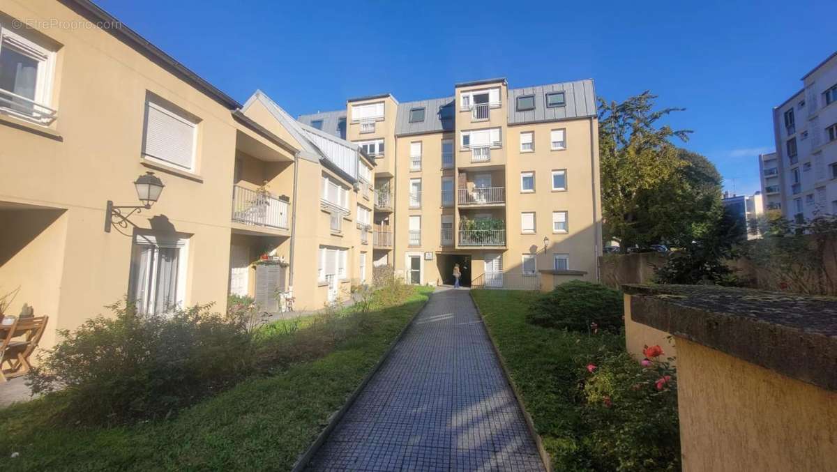 Appartement à RUEIL-MALMAISON